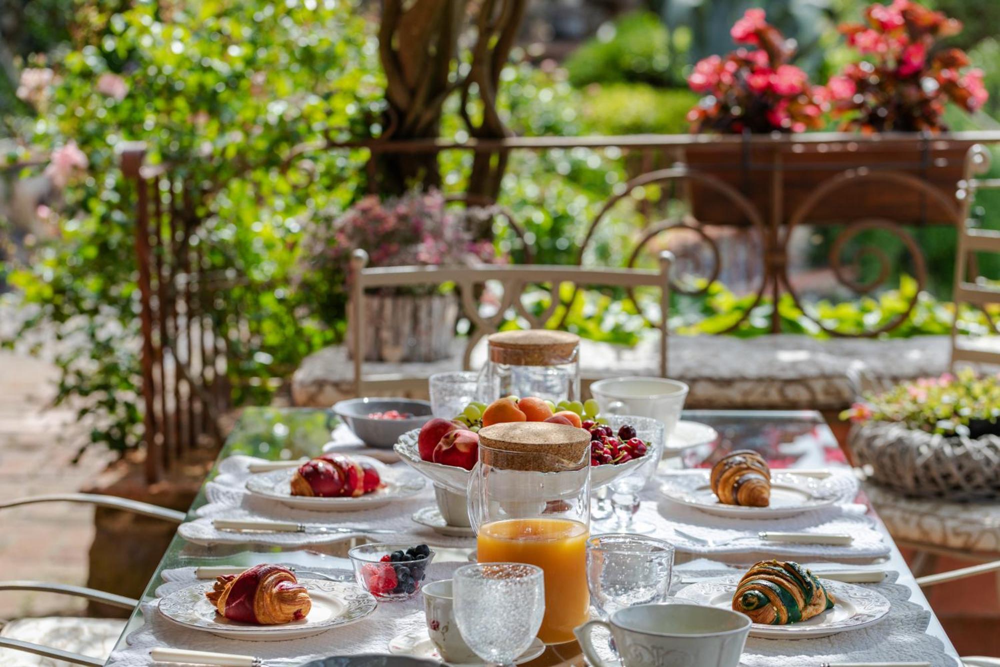 Villa Sii Felice Buti エクステリア 写真